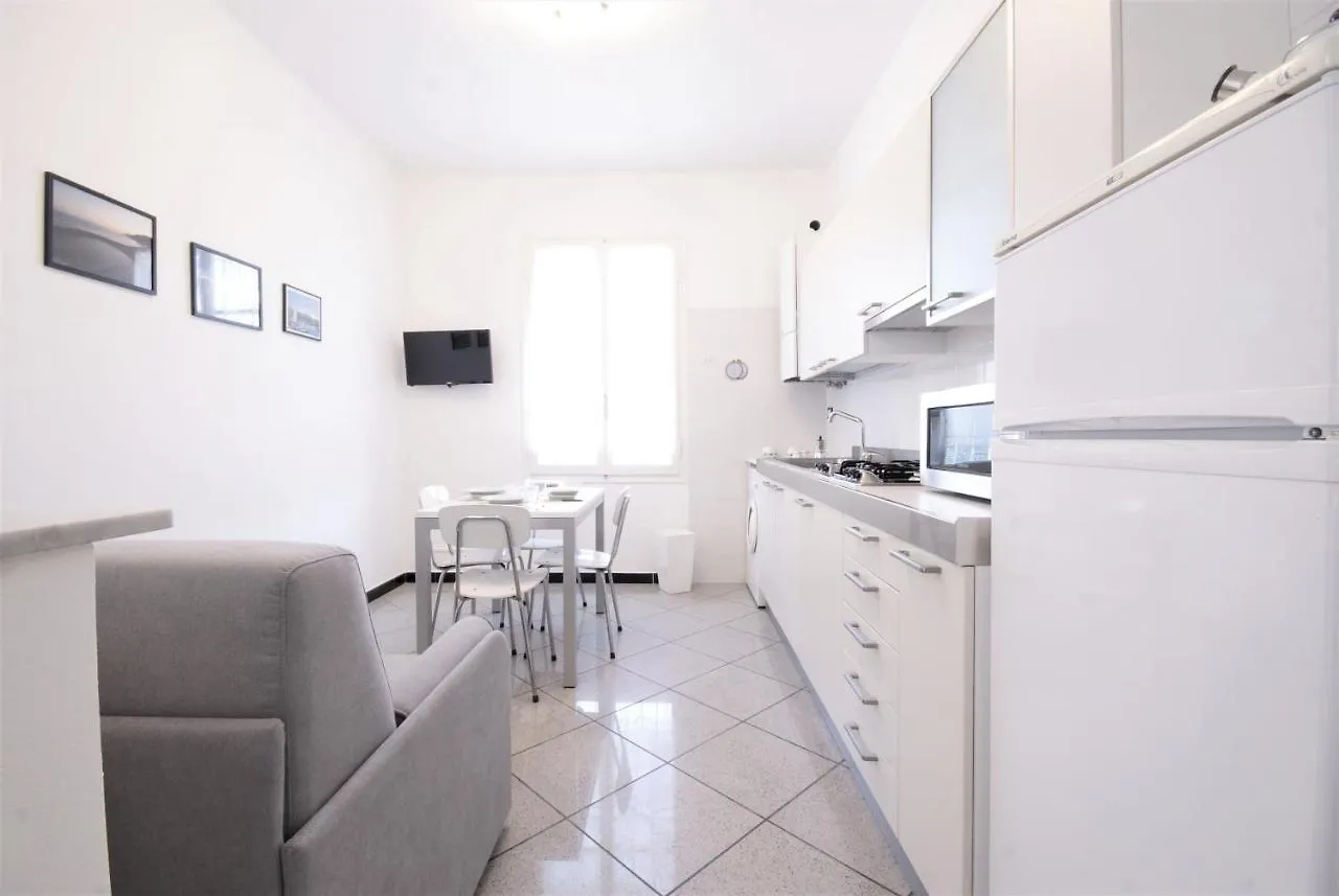 21 Via Dei Giardini Διαμέρισμα Imperia